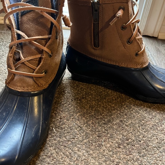Sperry Duck Boot Size 8 - Picture 4 of 5
